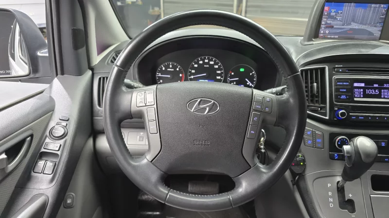 Hyundai Grand Starex