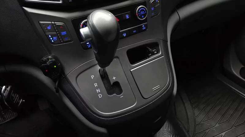 Hyundai Grand Starex