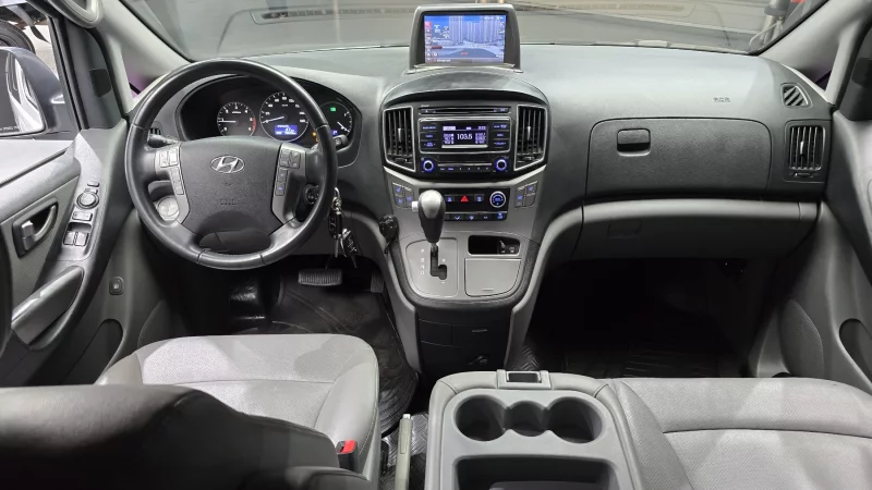 Hyundai Grand Starex