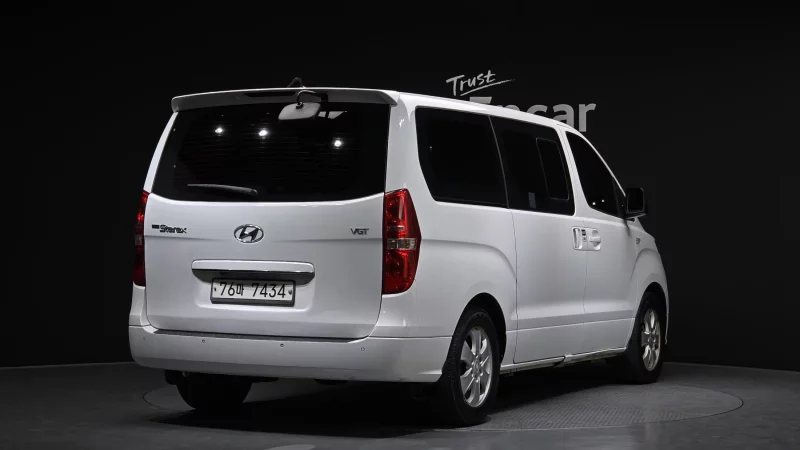 Hyundai Grand Starex