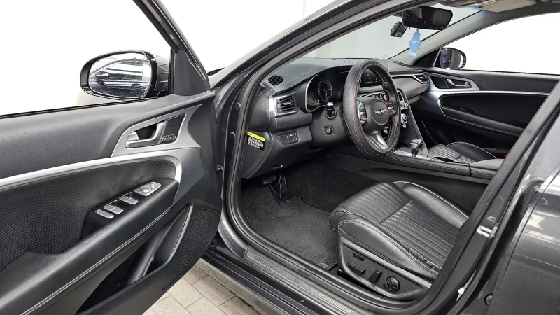 Genesis G70