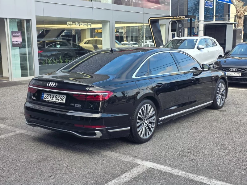 Audi A8