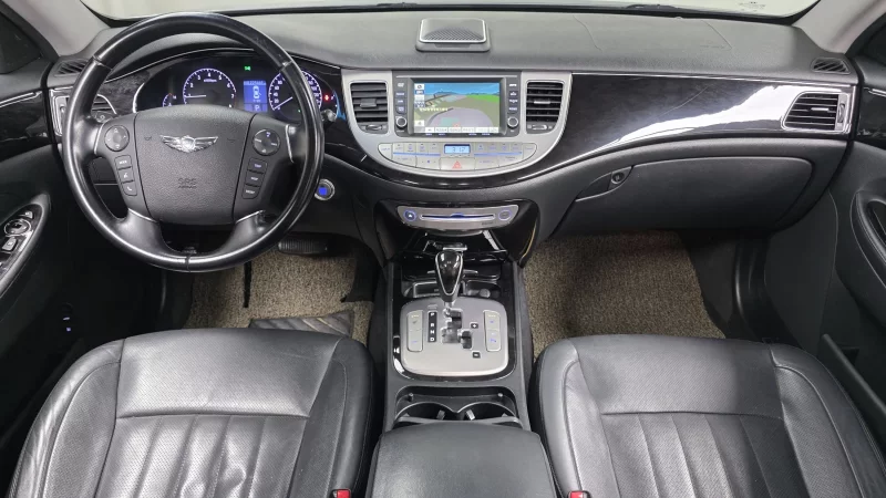 Hyundai Genesis