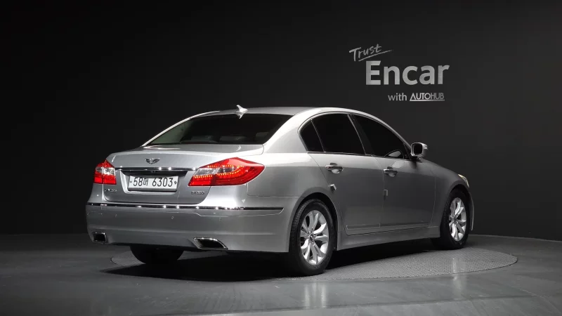 Hyundai Genesis