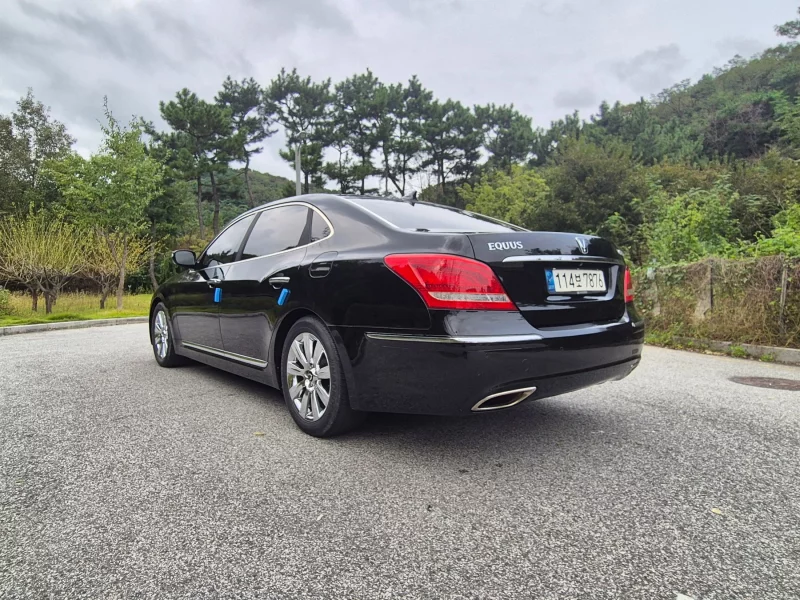 Hyundai Equus
