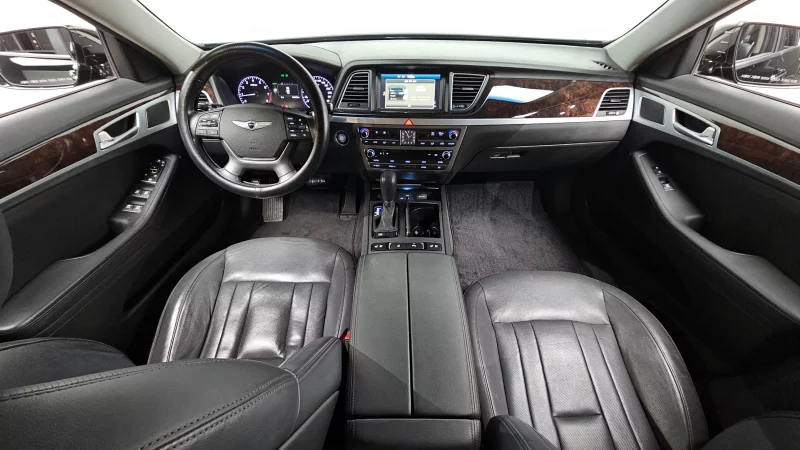 Hyundai Genesis