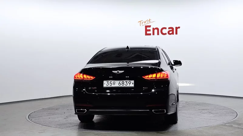 Hyundai Genesis