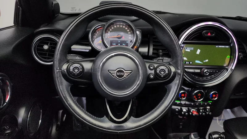 MINI Cooper Convertible