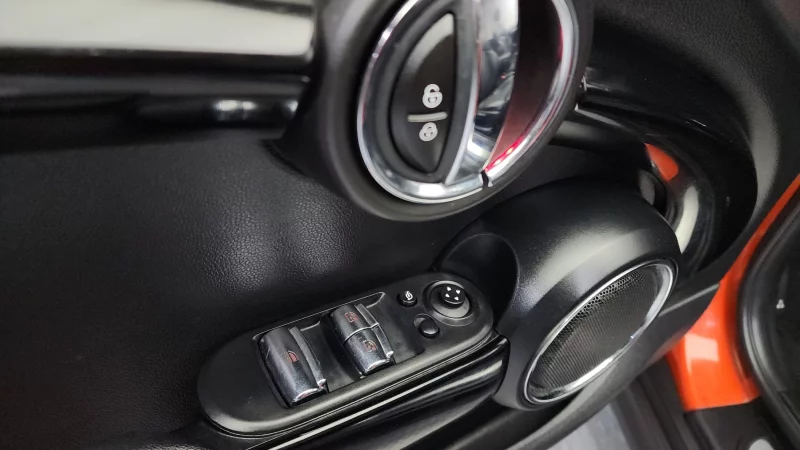 MINI Cooper Convertible