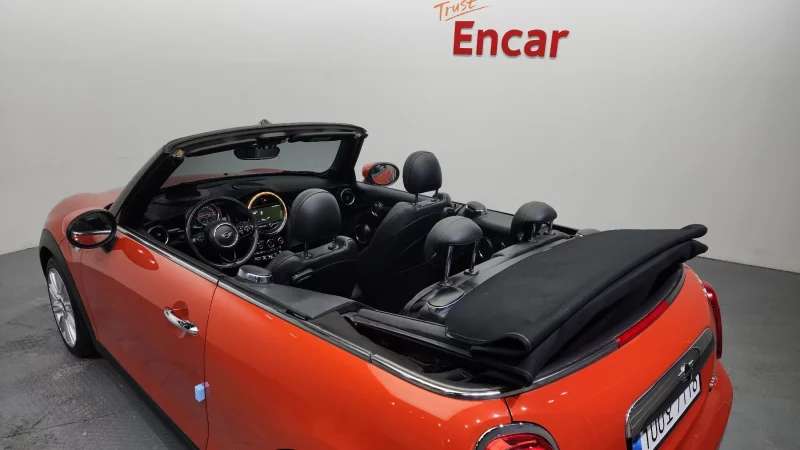 MINI Cooper Convertible