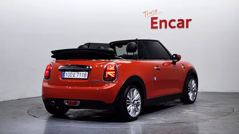 MINI Cooper Convertible