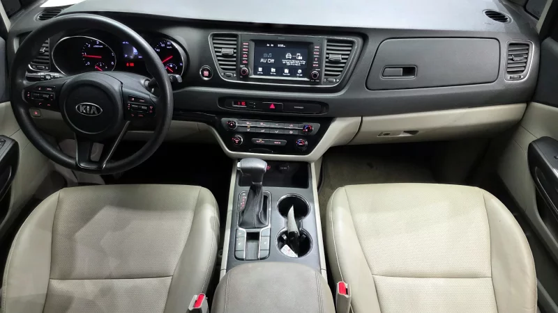 Kia Carnival