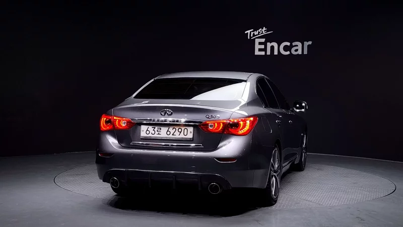 Infiniti Q50