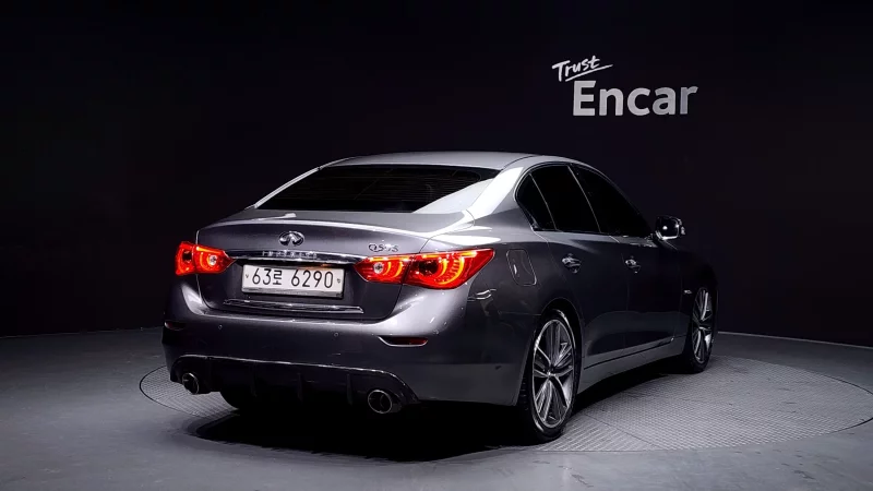 Infiniti Q50