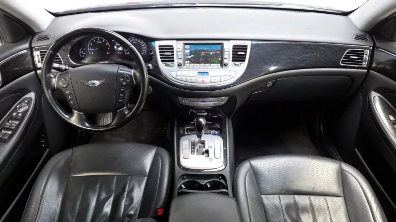 Hyundai Genesis