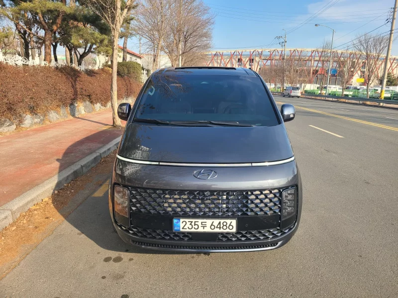 Hyundai Staria