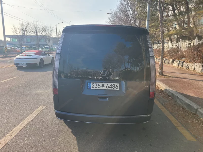 Hyundai Staria