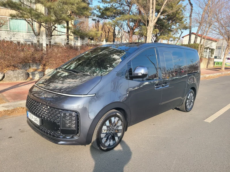 Hyundai Staria