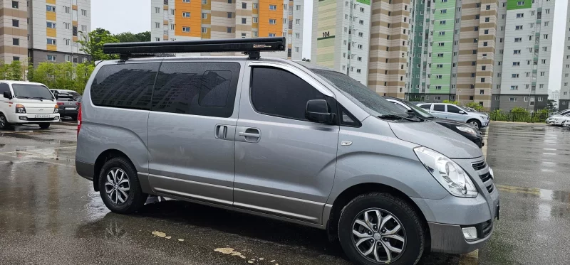Hyundai Starex