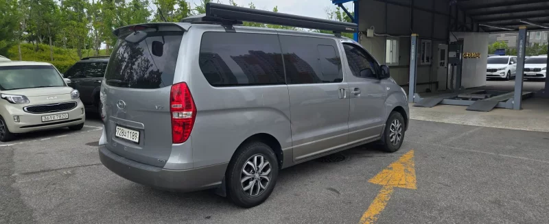 Hyundai Starex