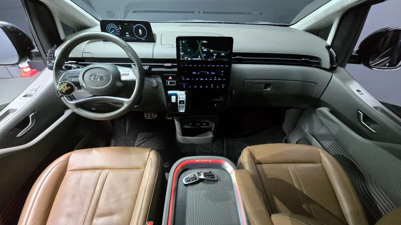 Hyundai Staria