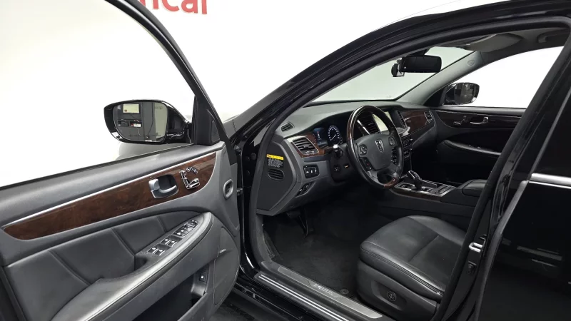 Hyundai Equus