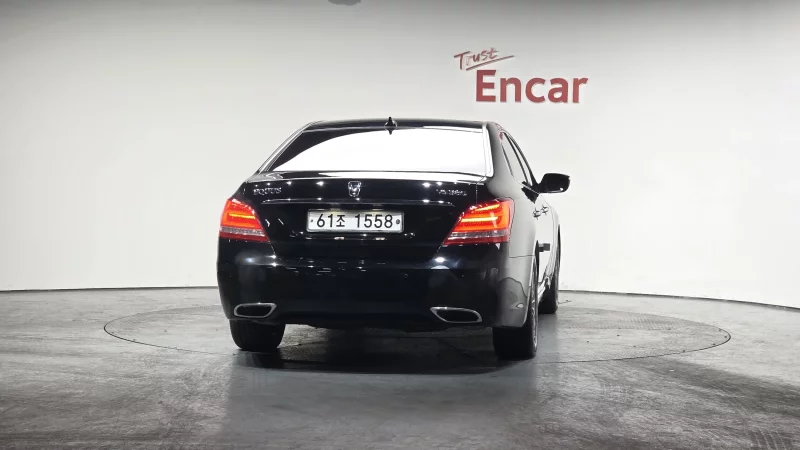 Hyundai Equus
