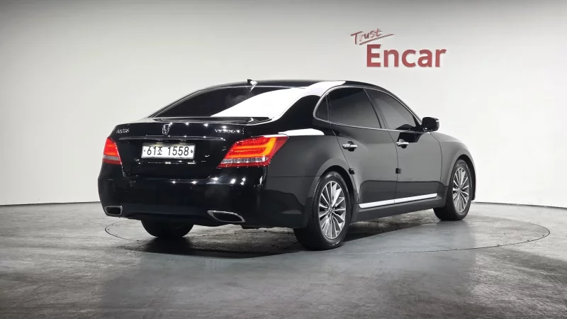 Hyundai Equus