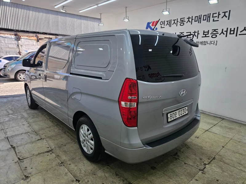 Hyundai Grand Starex