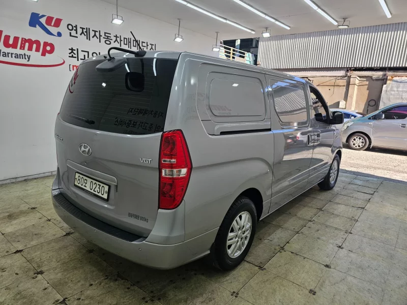 Hyundai Grand Starex