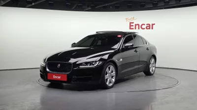 Jaguar XE