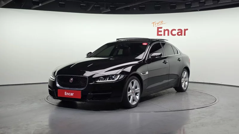 Jaguar XE