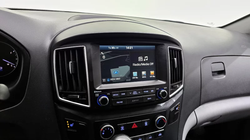 Hyundai Grand Starex