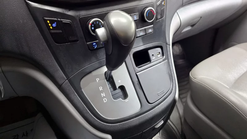 Hyundai Grand Starex