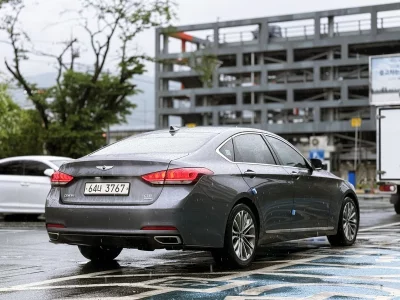 Hyundai Genesis