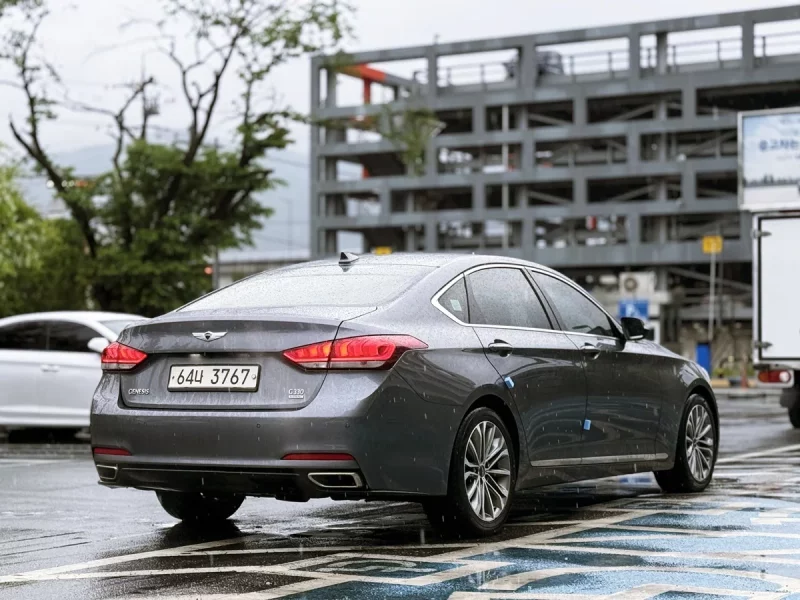 Hyundai Genesis