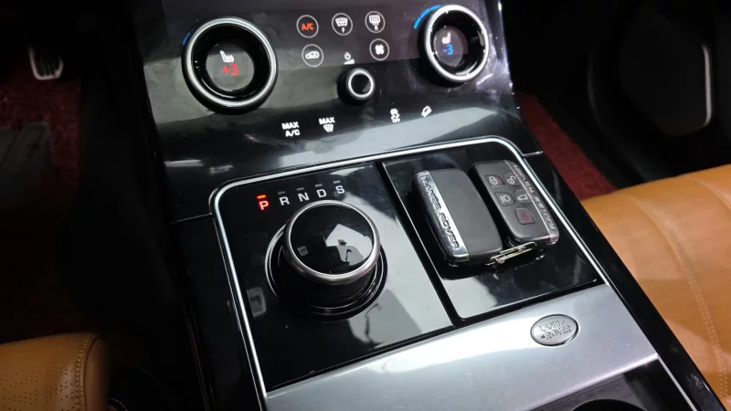 Land Rover RANGE ROVER VELAR