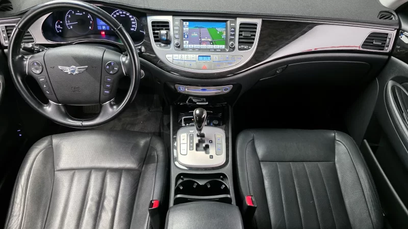 Hyundai Genesis