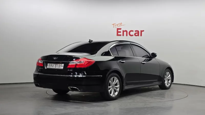 Hyundai Genesis