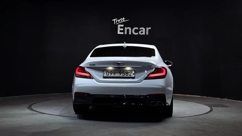 Genesis G70