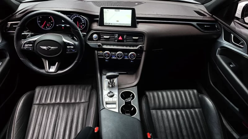 Genesis G70