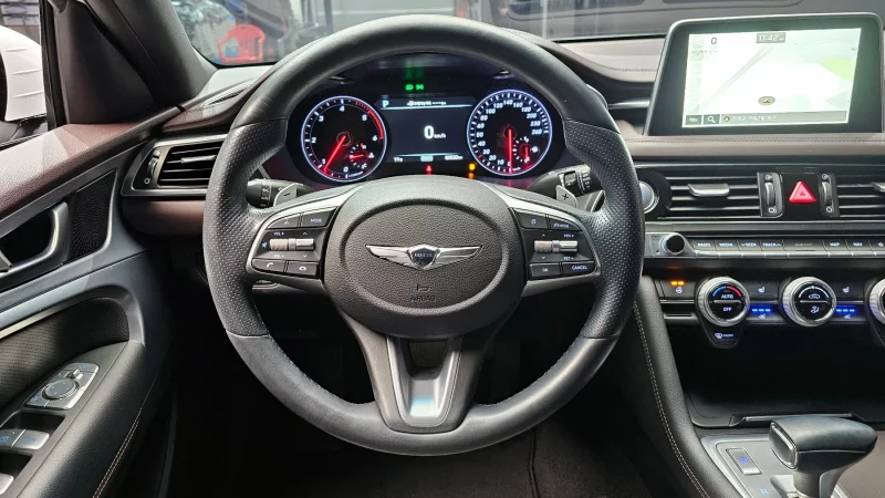 Genesis G70