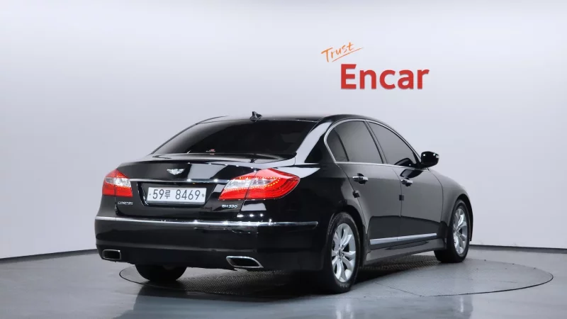 Hyundai Genesis