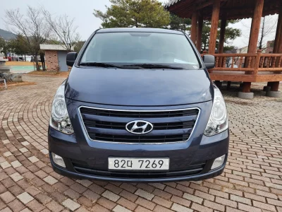 Hyundai Starex