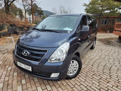 Hyundai Starex