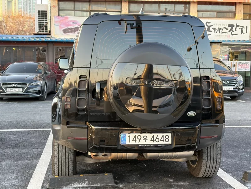 Land Rover DEFENDER