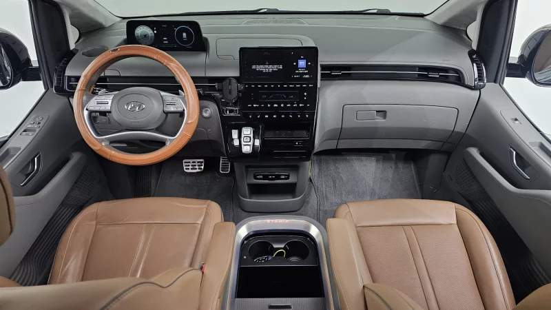 Hyundai Staria