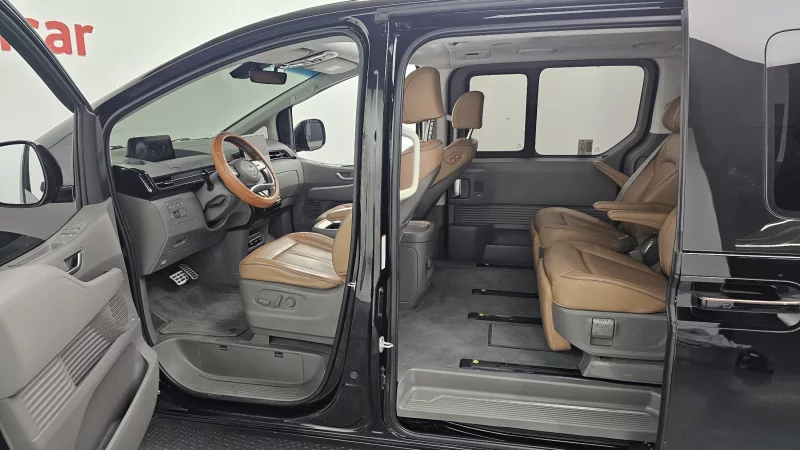 Hyundai Staria