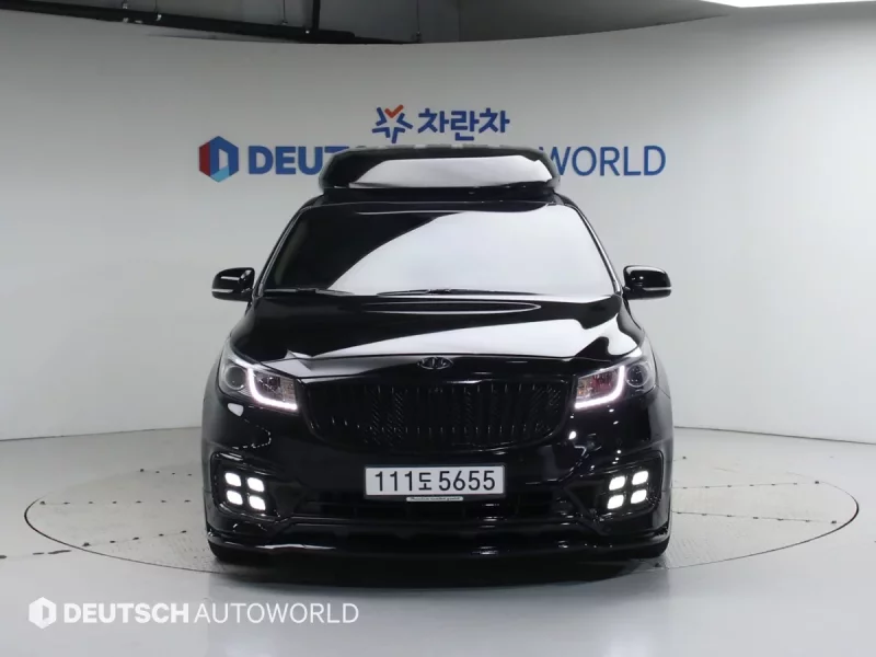Kia Carnival