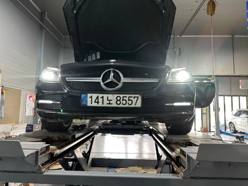 Mercedes-Benz SLK-Class